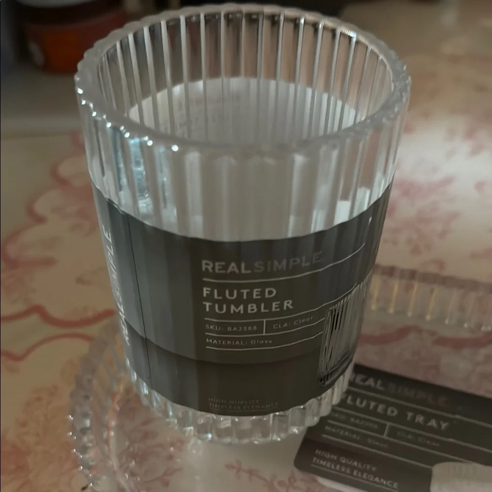 Simple Clear Fluted Tumbler Bath Set